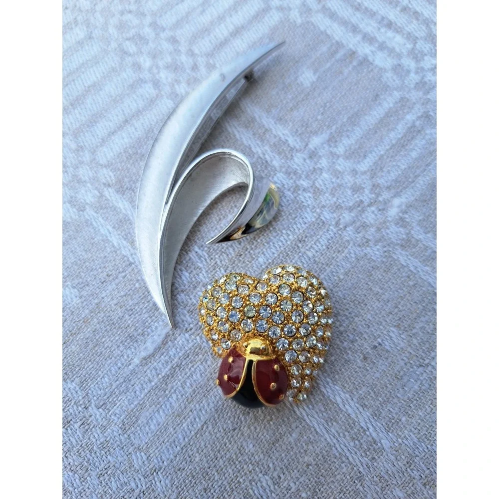 MONET TRIFARI Set Of 2 Brooches Silvet Gold Tones